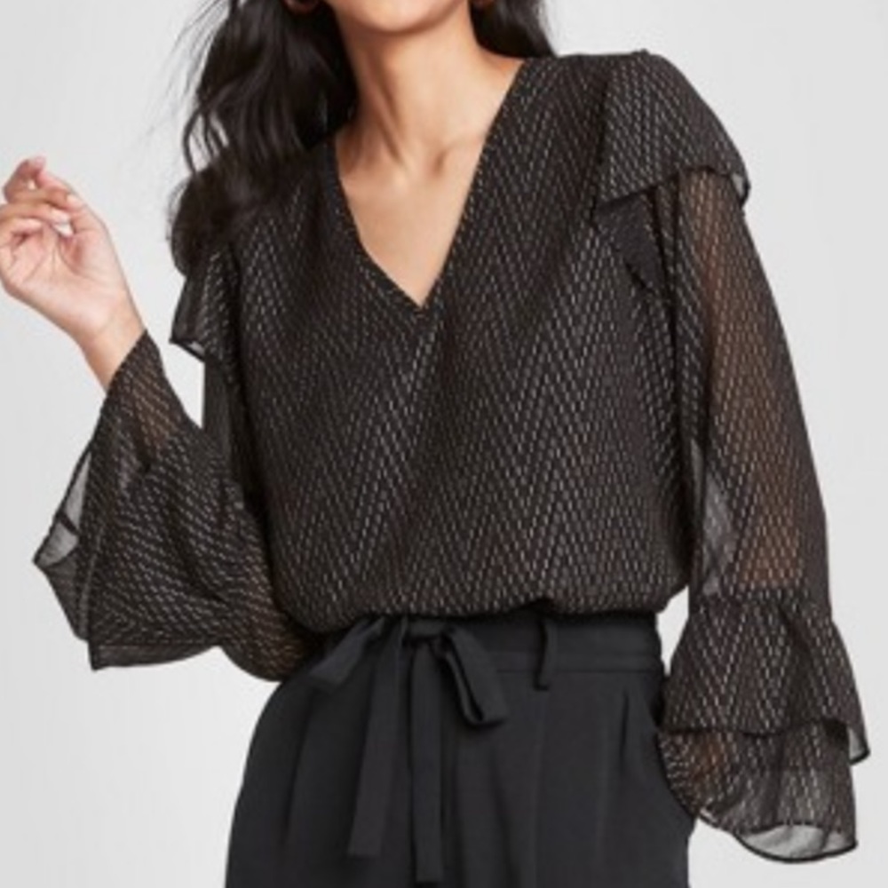 A new day Black gold V-neck ruffled sleeve blouse
